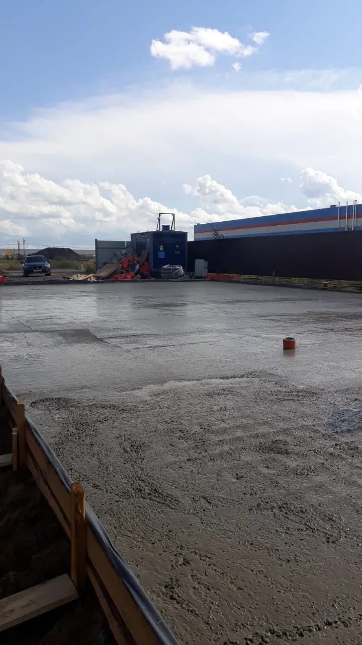 Монолитная плита производственного здания на Московском шоссе